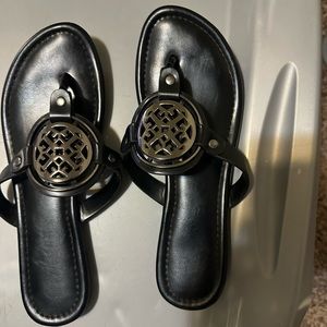 Versona Black sandals size 9